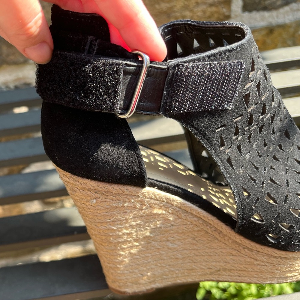 Marc Fisher Wedge Heels - image 6